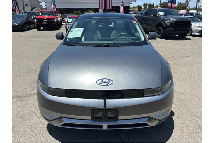 $27777 : 2022 IONIQ 5 Limited image 3