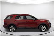 $13599 : Pre-Owned 2016 Explorer XLT thumbnail