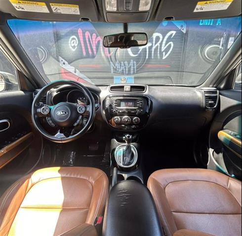 $10900 : Kia Soul image 3