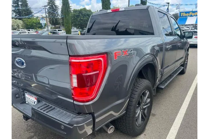 $38988 : Ford F-150 2022 4x4 XLT 4dr image 8