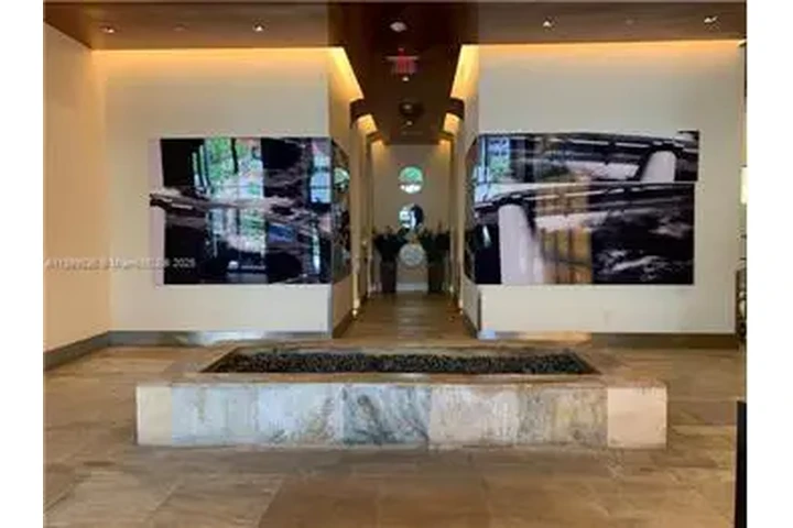 $3900 : Rental property with 2 bedro image 7