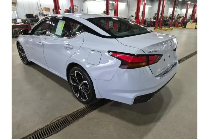 $23995 : Nissan Altima 2023 AWD 2.5 S image 7