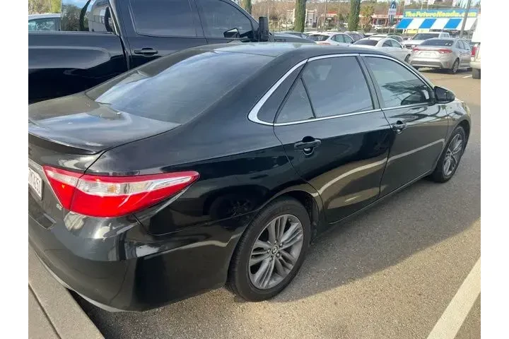 $13988 : Toyota Camry 2015 SE 4dr Sed image 8