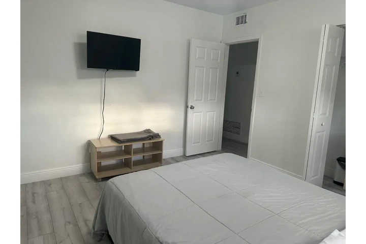 $1000 : RENTO HABITACION AMOBLADA image 4