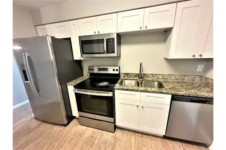 $1585 : ¡CASA DE 3 HABITACIONES Y 2 BA image 8