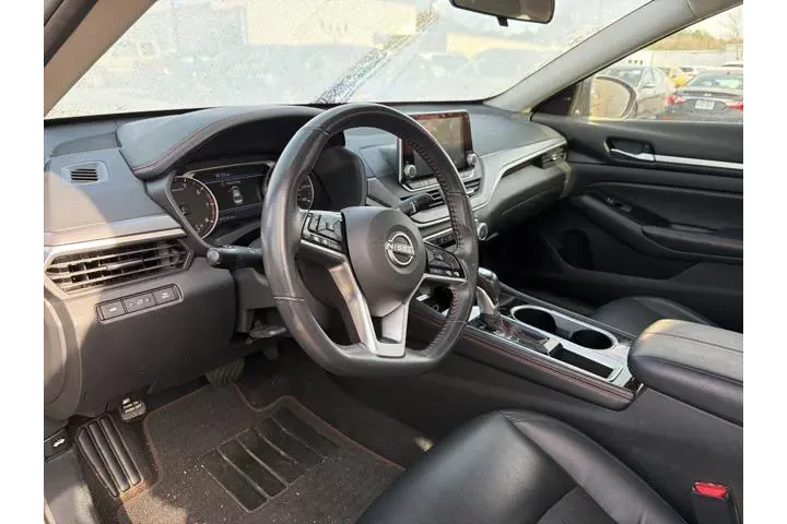 $21707 : Nissan Altima 2024 2.5 SR 4d image 9