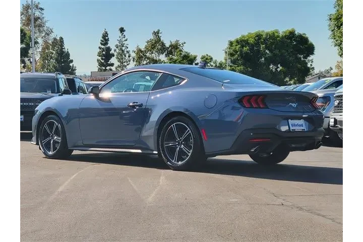 $33988 : Ford Mustang 2025 EcoBoost 2 image 2