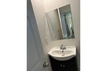 RECÁMARA 📍76th y Central Ave en Los Angeles