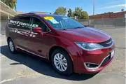 $17995 : 2018 Chrysler Pacifica Touring thumbnail