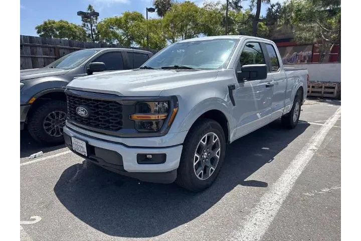 $32202 : Ford F-150 2024 4x2 STX 4dr image 4