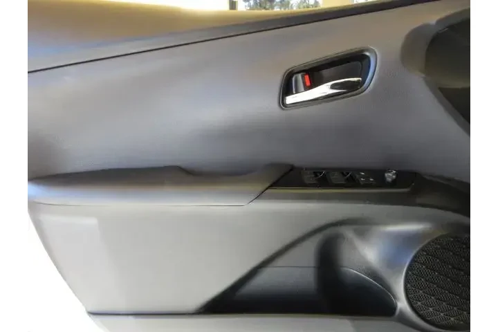 $18999 : Toyota Prius 2019 L Eco 4dr image 9