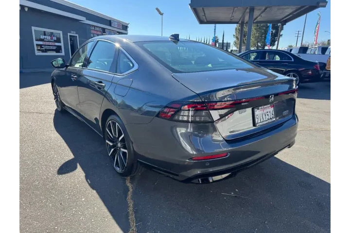 $19998 : 2024 Accord Hybrid Touring image 6