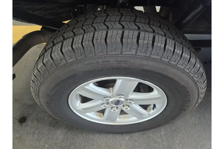 $35950 : Ford F-150 2023 4x4 Platinum image 6