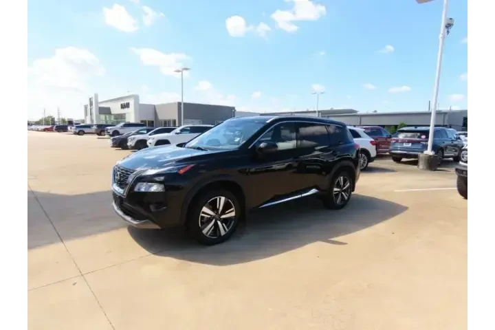 $21545 : Nissan Rogue 2023 SL 4dr Cro image 2