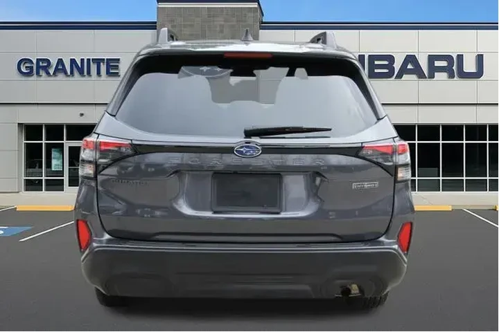 $35490 : Subaru Forester 2025 AWD Pre image 9