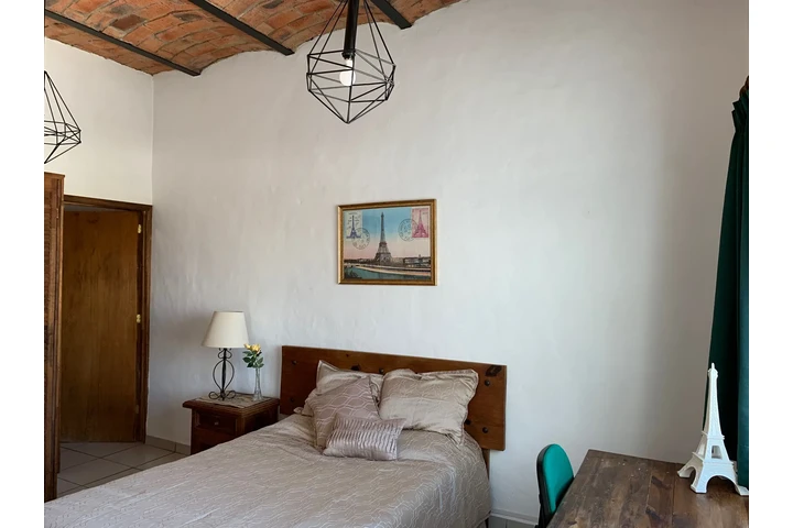 $5800 : RENTO HABITACION AMUEBLADA image 8