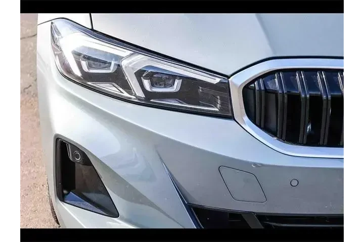 $27885 : BMW 3 Series 2023 330i 4dr S image 10