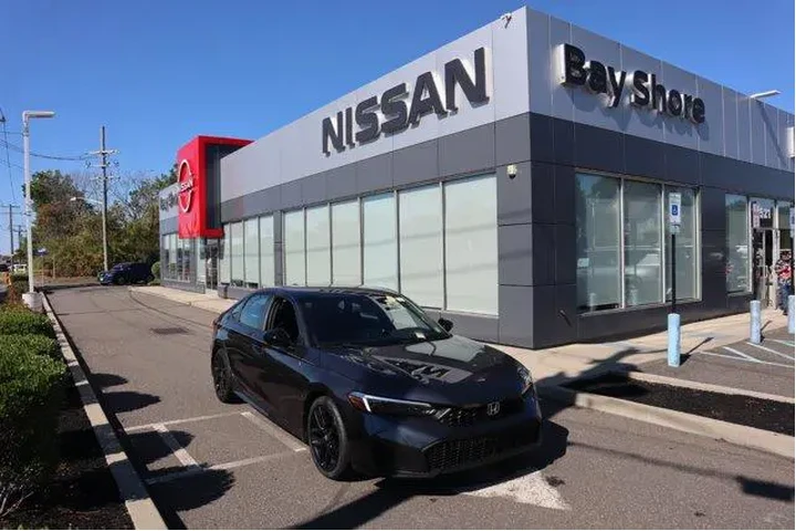 $24107 : Honda Civic 2025 Sport 4dr S image 2