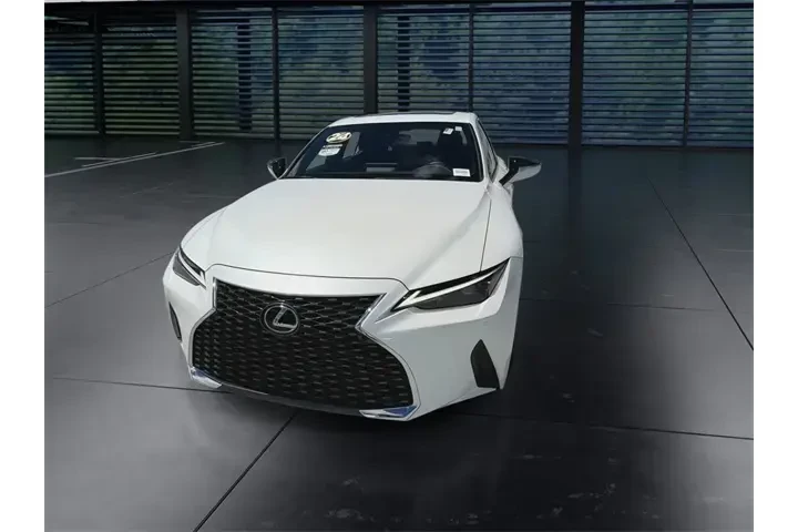 $39488 : Lexus IS 300 2024 4dr Sedan image 3
