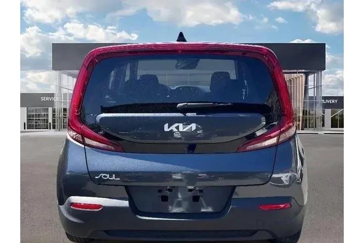 $13595 : Kia Soul 2022 S 4dr Crossove image 5