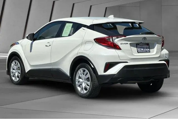 $18900 : Toyota C-HR 2019 LE 4dr Cros image 10