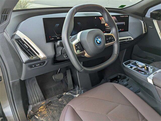 $32000 : 2024 BMW iX xDrive50 image 2