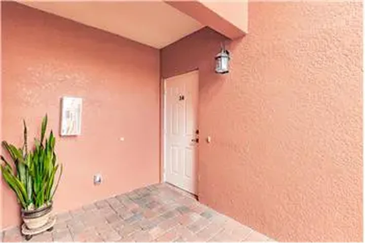 $2400 : Rental property with 3 bedro image 5