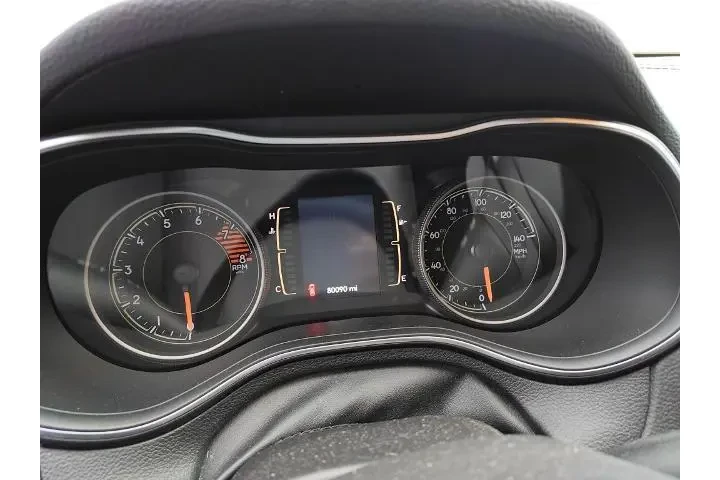 $16730 : Jeep Cherokee 2019 4x4 Uplan image 5