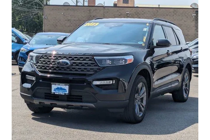 $28777 : Ford Explorer 2023 AWD XLT 4 image 8