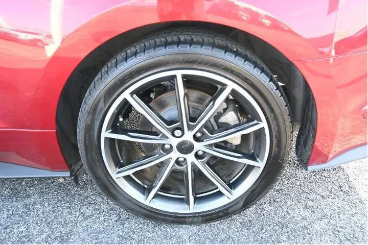 $17560 : Ford Mustang 2019 EcoBoost P image 9