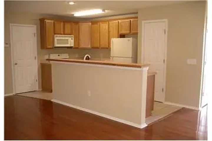 $1900 : Rental property with 3 bedro image 5