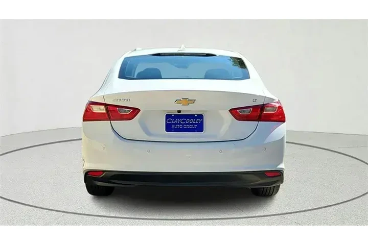 $22178 : Chevrolet Malibu 2025 LT 4dr image 4