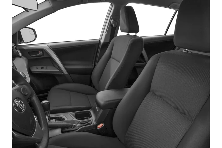 2016 RAV4 LE image 8