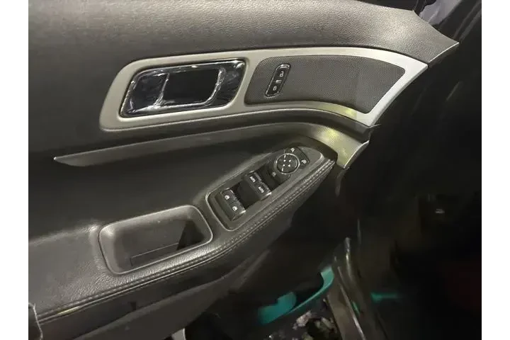 $8990 : Ford Explorer 2014 AWD XLT 4 image 9