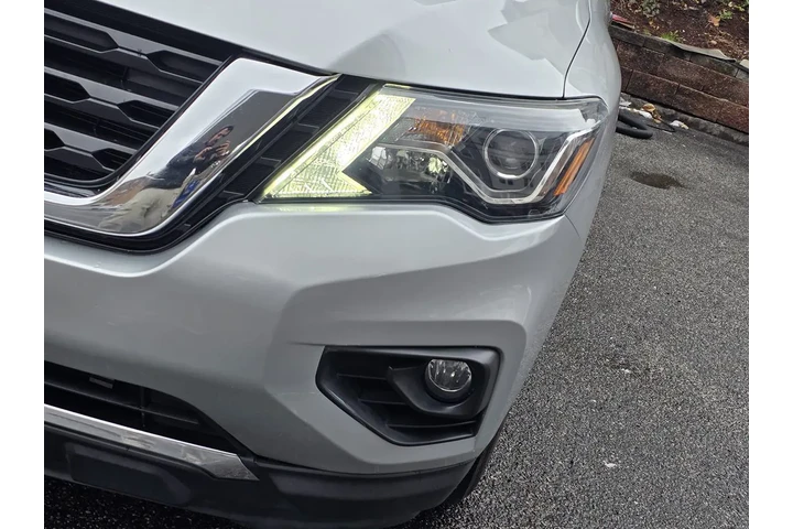 $13995 : 2019 Pathfinder SV image 9