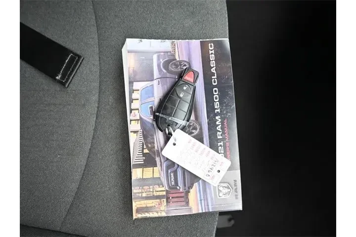 $27310 : Ram 1500 Classic 2021 4x4 SL image 9