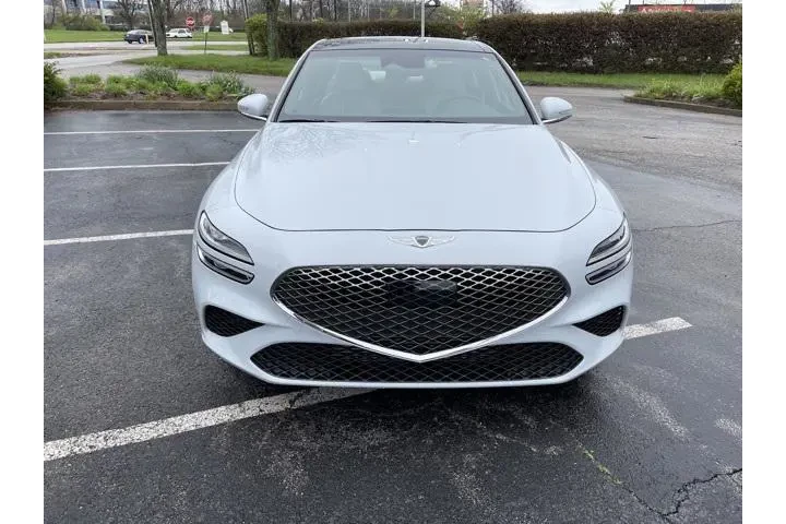 $28800 : Genesis G70 2022 2.0T 4dr Se image 2