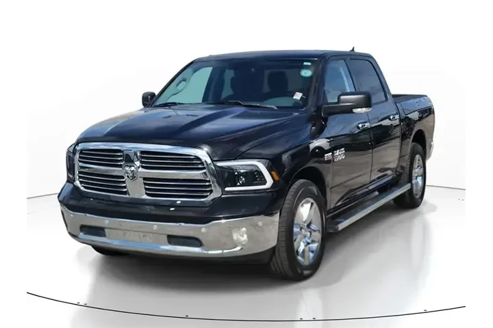 $18991 : Ram 1500 2018 4x2 SLT 4dr Cr image 2