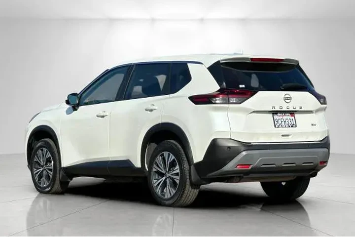 $20995 : Nissan Rogue 2023 SV 4dr Cro image 5
