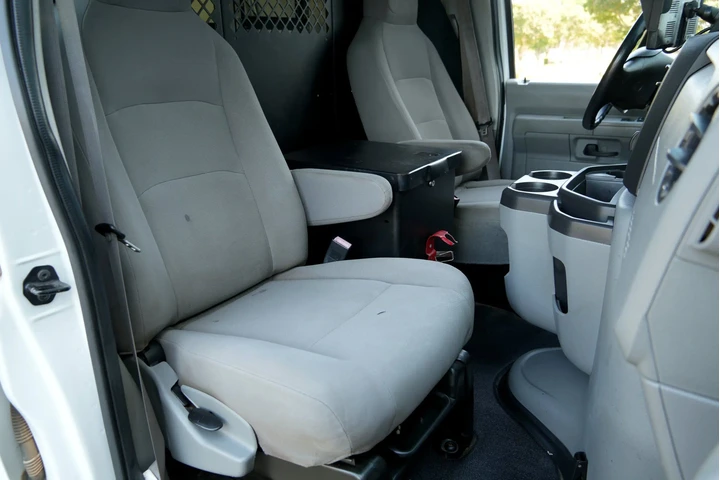 $11491 : 2014 E-150 Commercial image 8