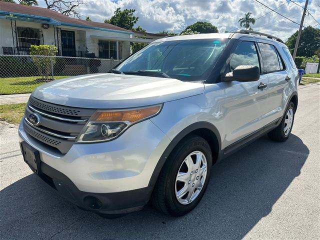 $6300 : 2013 Ford Explorer image 8