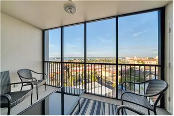 $2800 : Rental property with 2 bedro image 4