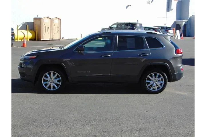 $10055 : Jeep Cherokee 2015 Limited 4 image 7