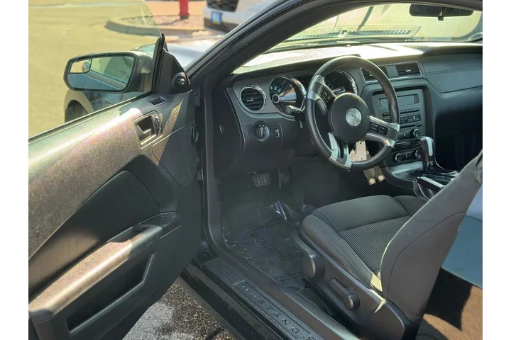 $10000 : Ford Mustang 2014 V6 2dr Fas image 4