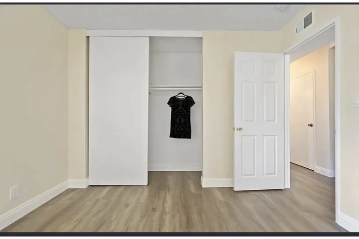 $1500 : 2 dormitorios y 2baño image 2