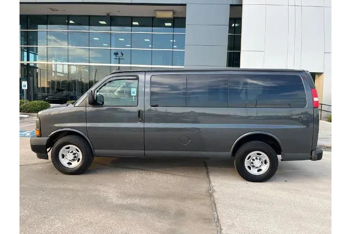 $16895 : Chevrolet Express 2017 LS 25 image 8