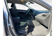 $12500 : Hyundai ELANTRA 2019 SE 4dr thumbnail