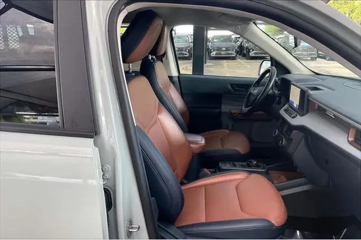 $18987 : Ford Maverick 2022 Lariat 4d image 9