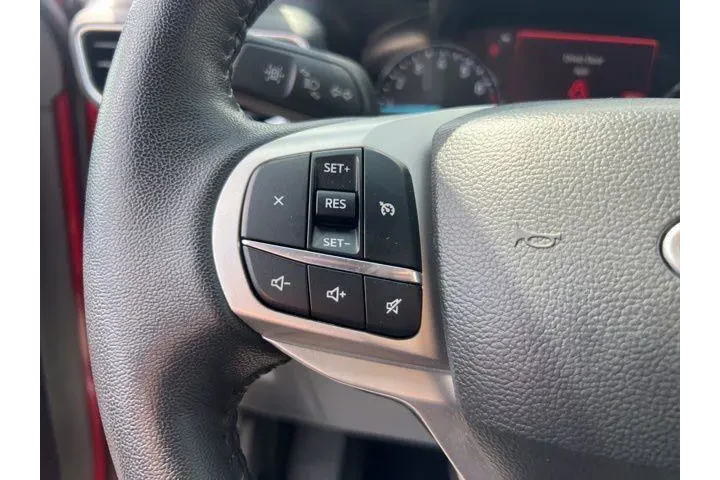 $32515 : Ford Explorer 2023 AWD XLT 4 image 9
