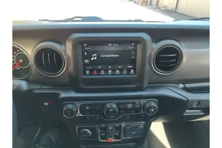 $28449 : Jeep Wrangler Unlimited 2021 image 9